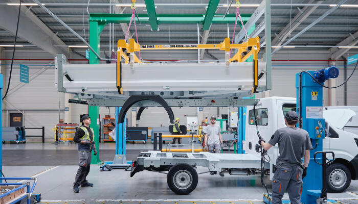 renault-union-motors-converted-by-renault-conversie-lcv-direct-din-fabrica (3)