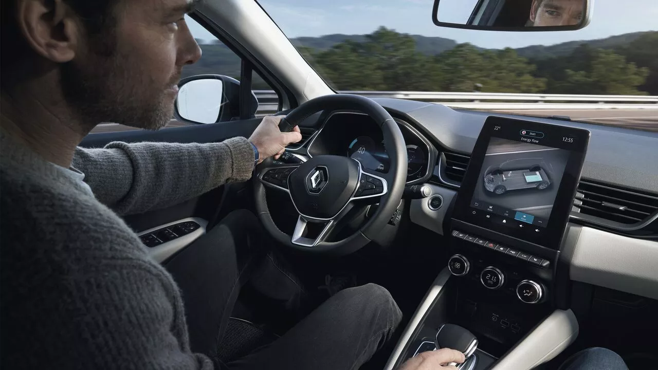 Renault Captur E-Tech Plug-in Hybrid moduri de condus si mod electric