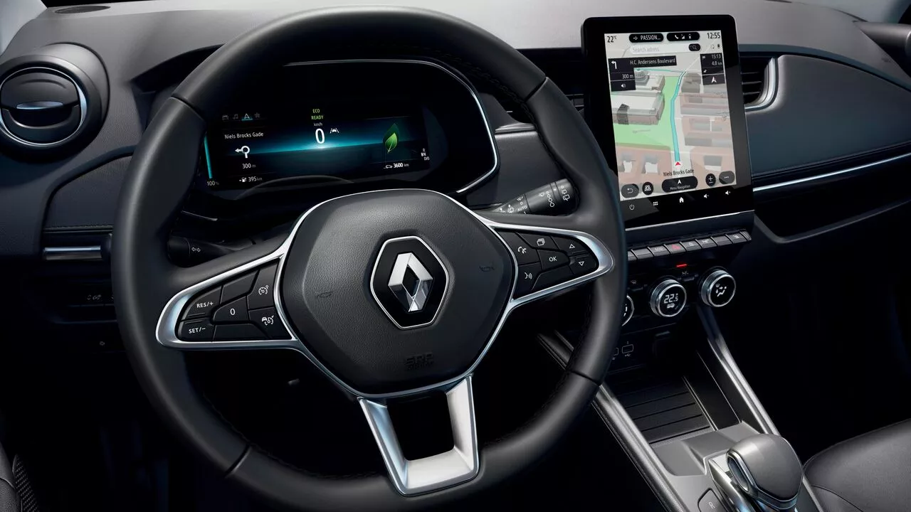 Renault Zoe E-tech electric cu comenzi pe volan, ecran digital de bord si ecran multimedia cu navigatie